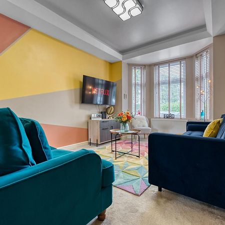 4 Bedroom, 6 Beds, 3 Bathrooms, Near Nec & Birmingham Airport, Business, Contractor And Family Friendly, Free Wi-Fi, Free Parking Coventry Bagian luar foto