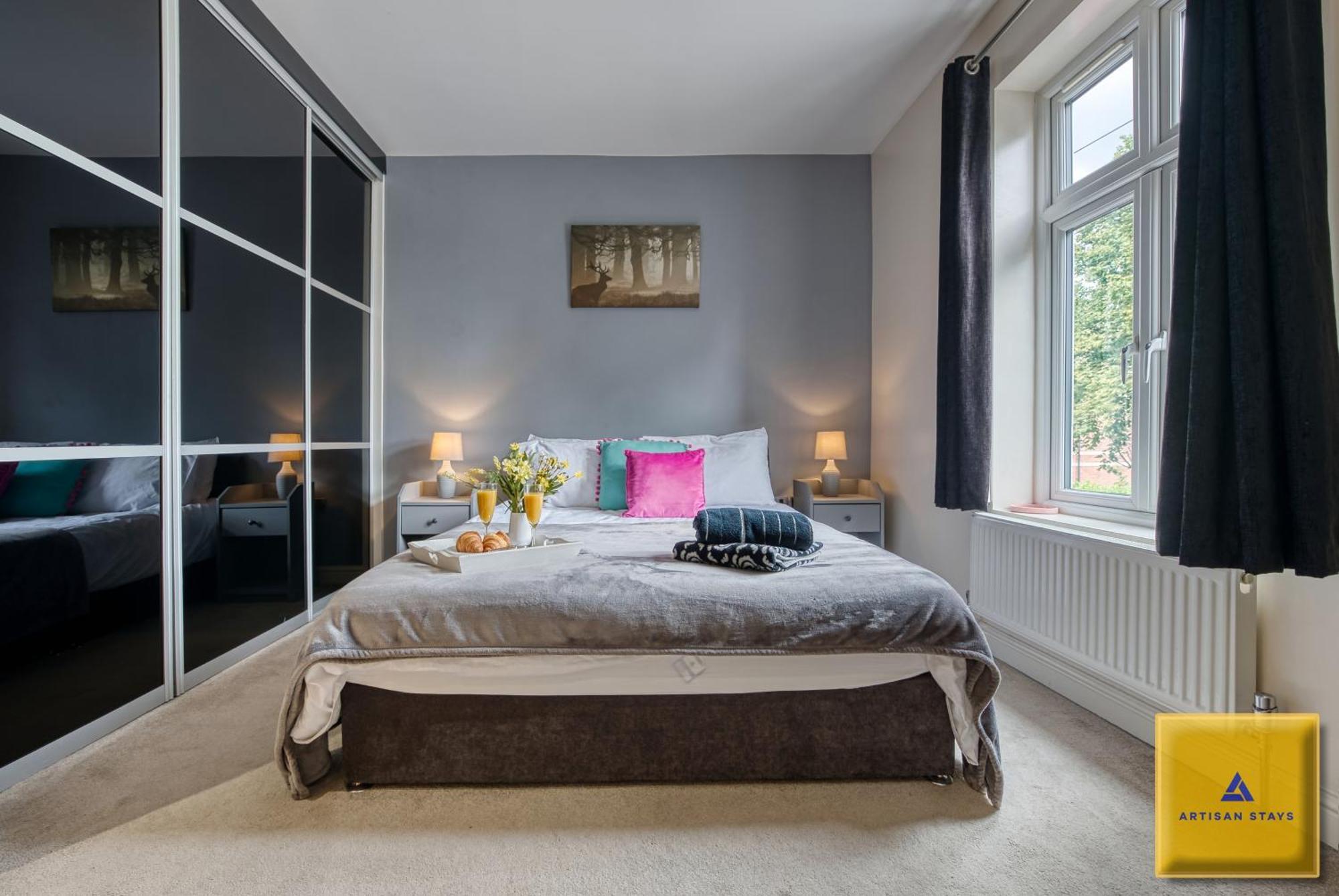 4 Bedroom, 6 Beds, 3 Bathrooms, Near Nec & Birmingham Airport, Business, Contractor And Family Friendly, Free Wi-Fi, Free Parking Coventry Bagian luar foto