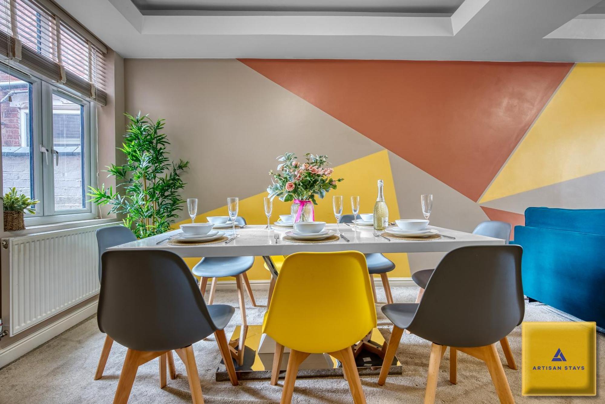 4 Bedroom, 6 Beds, 3 Bathrooms, Near Nec & Birmingham Airport, Business, Contractor And Family Friendly, Free Wi-Fi, Free Parking Coventry Bagian luar foto